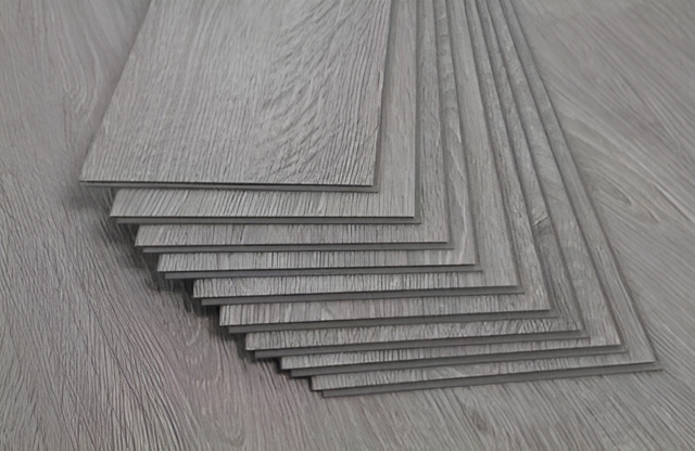 Elegant Ash Grid