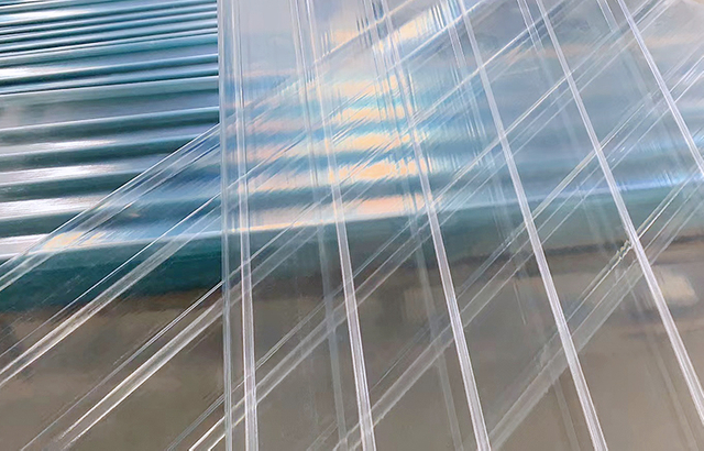 Clear polycarbonate sheet